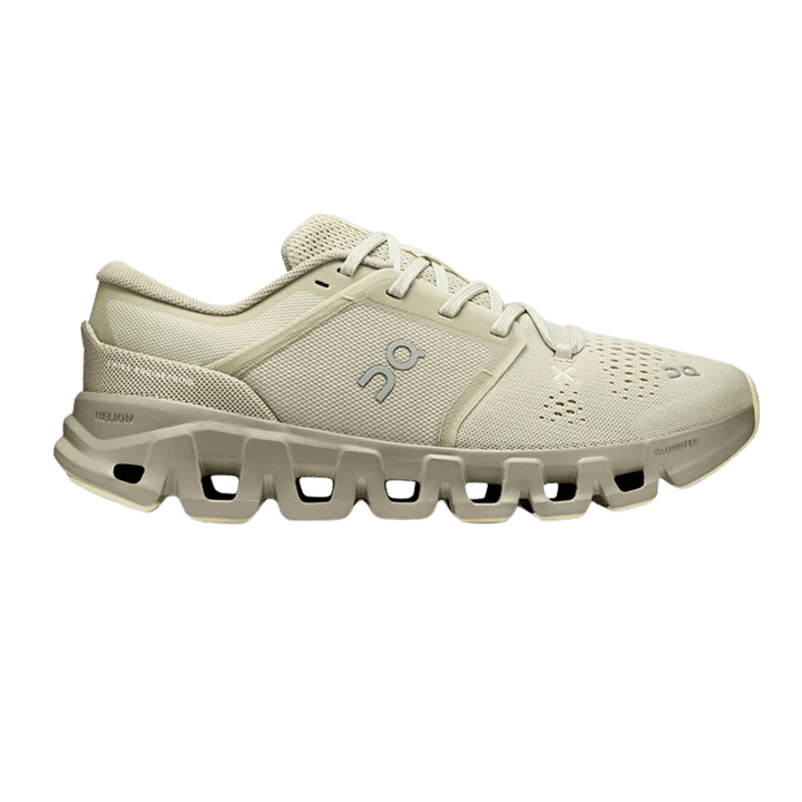 ON RUNNING WOMEN'S CLOUD X 5