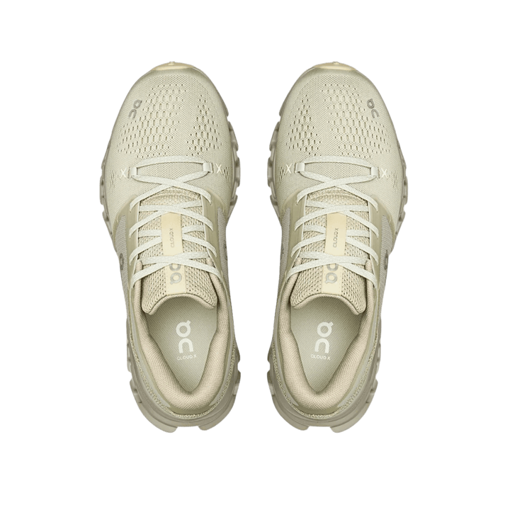 ON RUNNING WOMEN'S CLOUD X 5