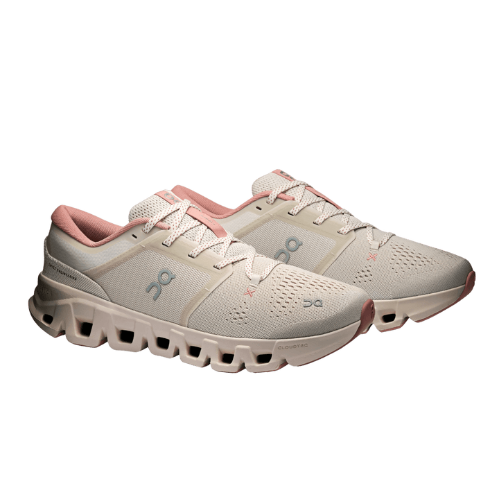 ON RUNNING WOMEN'S CLOUD X 5