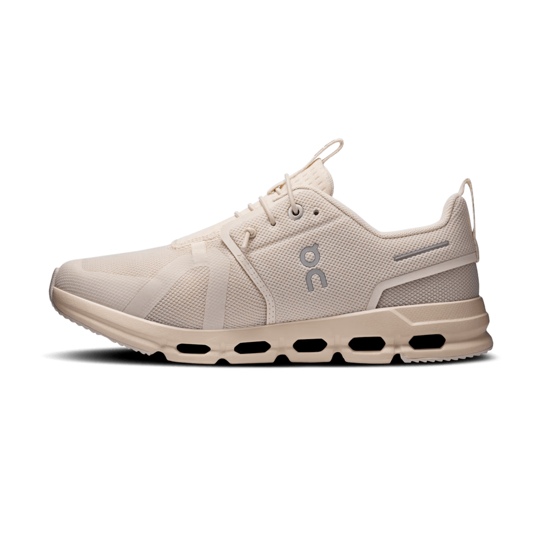 ON RUNNING TEENS' CLOUD SKY